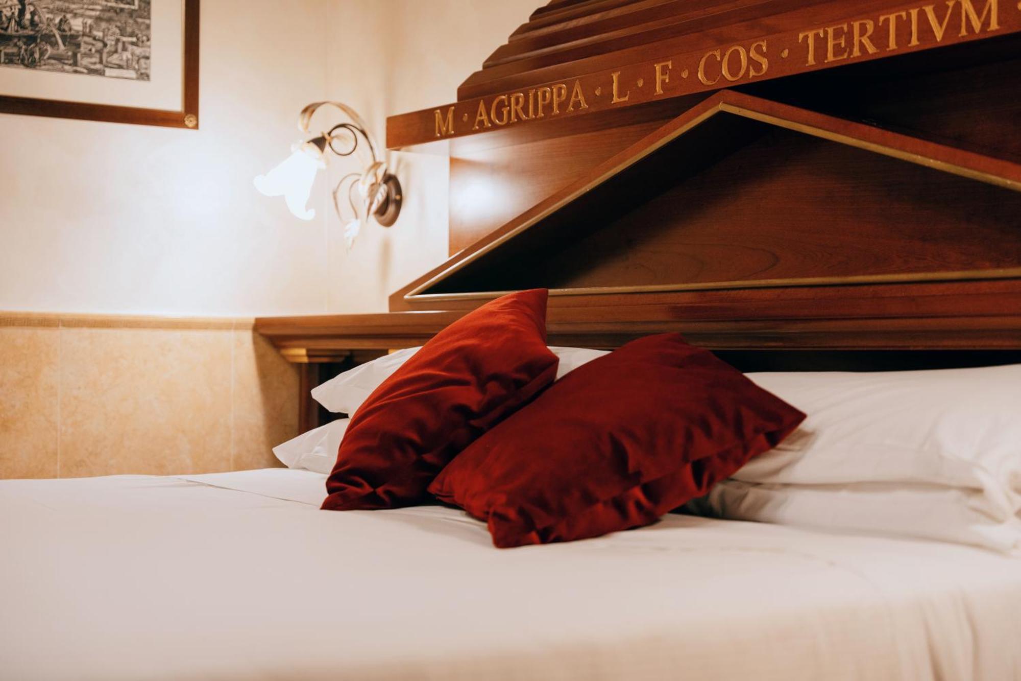 Hotel Pantheon Roma Esterno foto