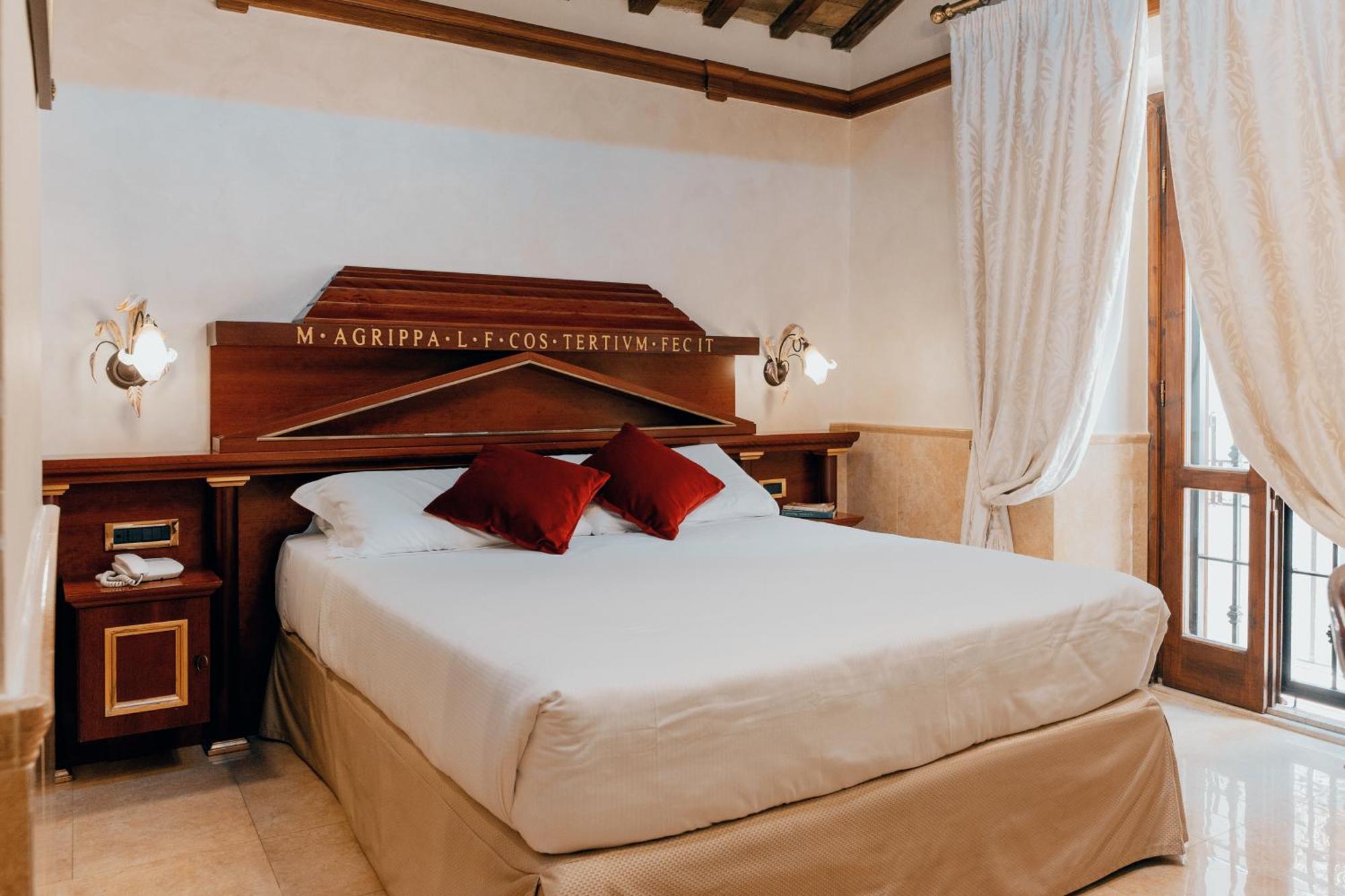 Hotel Pantheon Roma Esterno foto