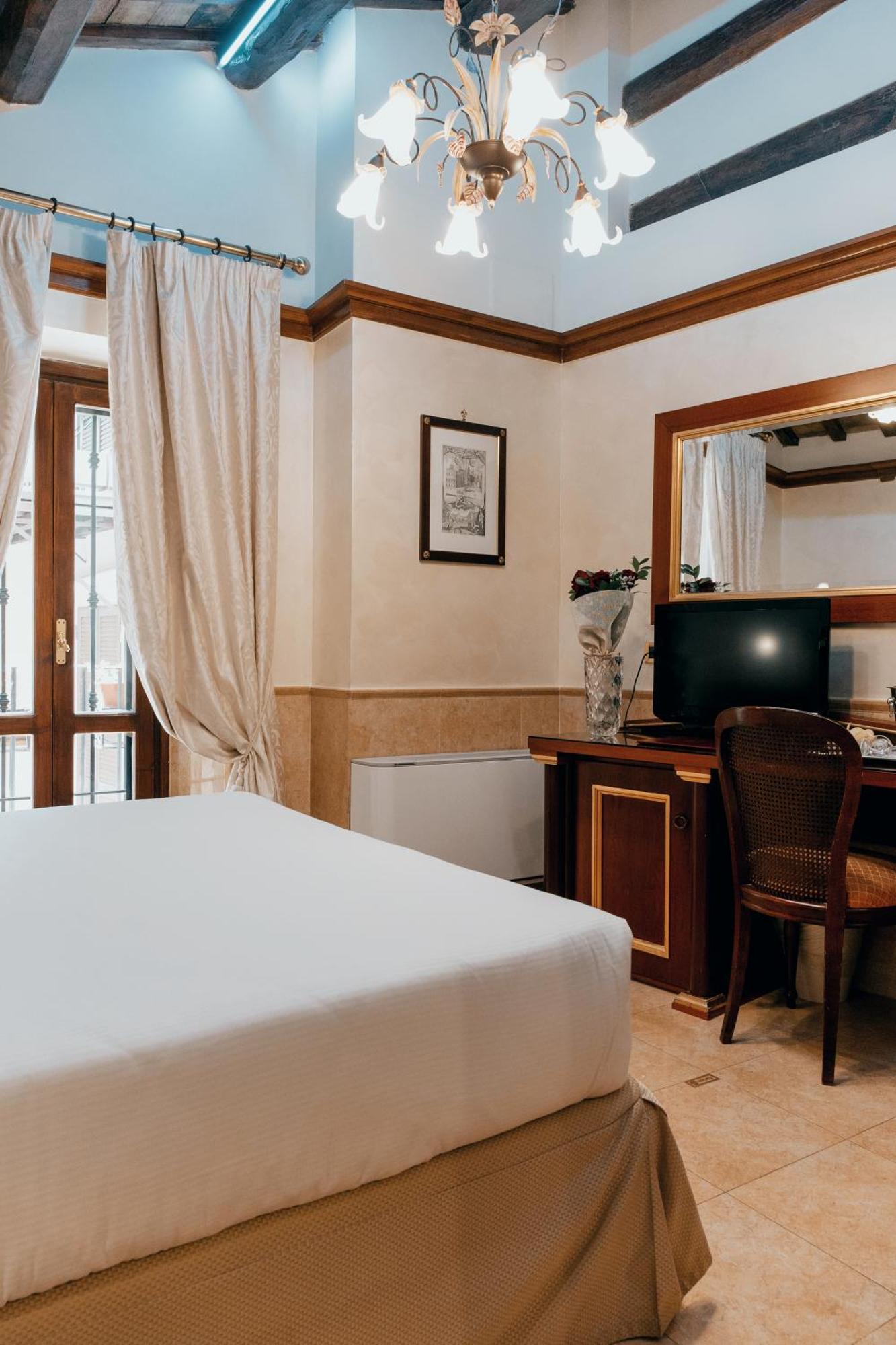 Hotel Pantheon Roma Esterno foto